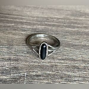 Vintage women’s size 13 metal ring black enamel and engraved detailing